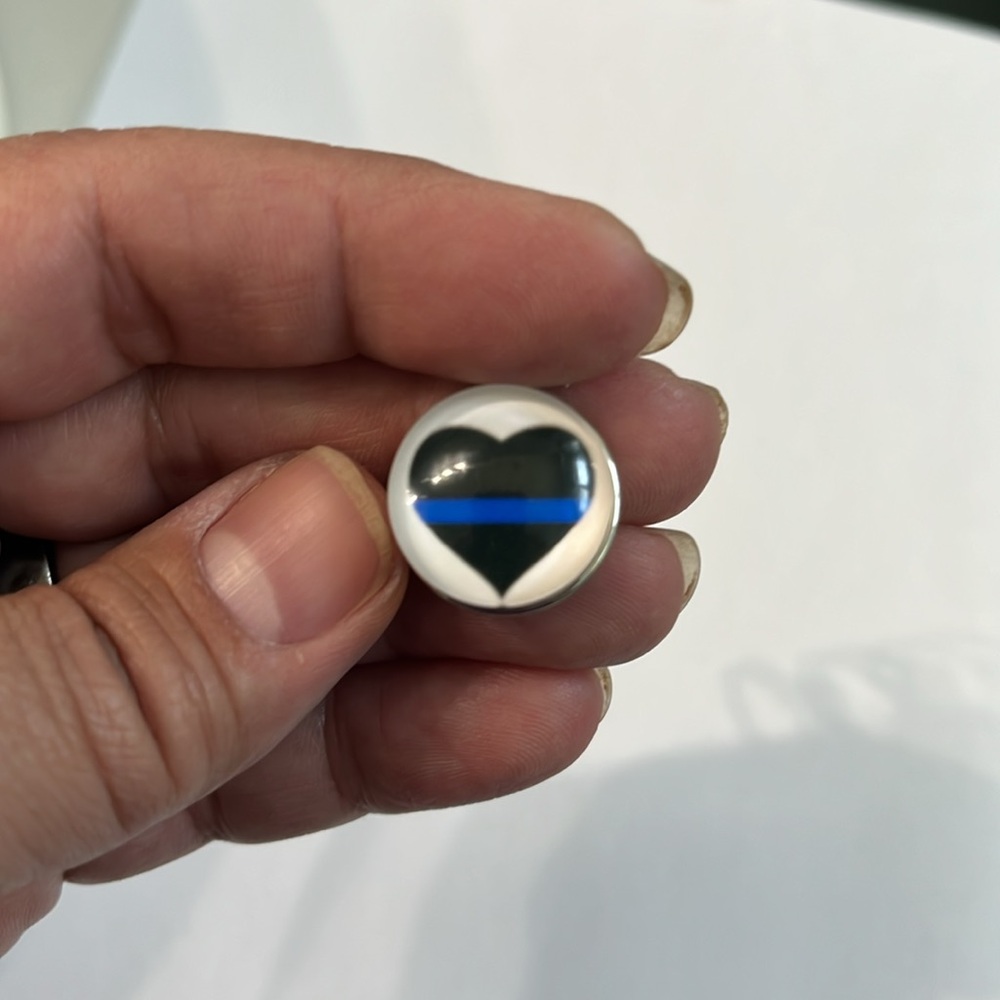 Police Aunt Keychain - Picture 4 of 4